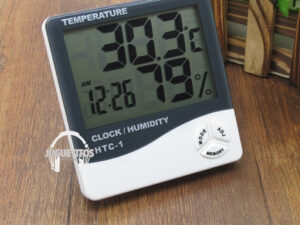 RELOJ CALENDARIO MEDIDOR DE TEMPERATURA DESPERTAD